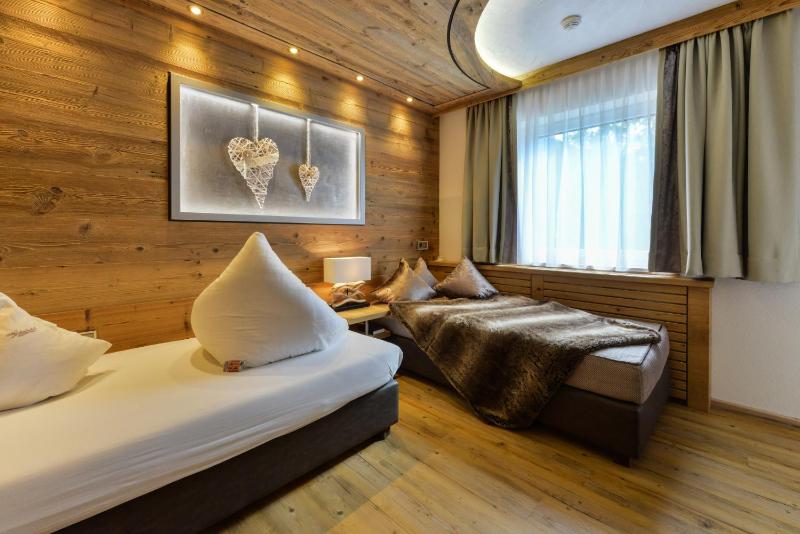 Single Room image 2