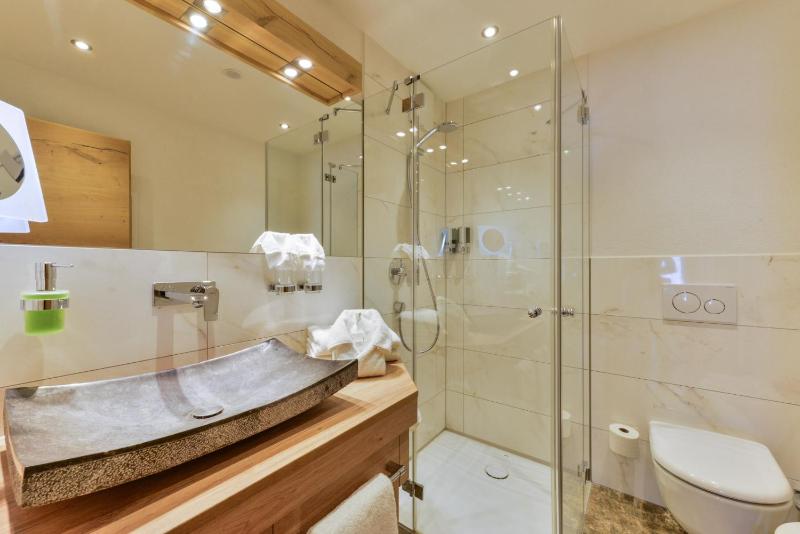 Small Double Room image 2