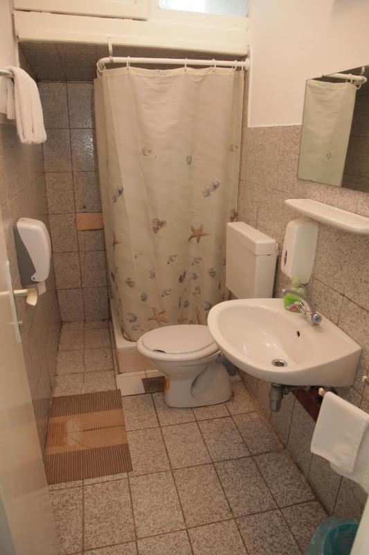 Triple Room with Balcony and Sea View image 2