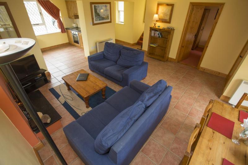 Three-Bedroom House image 4