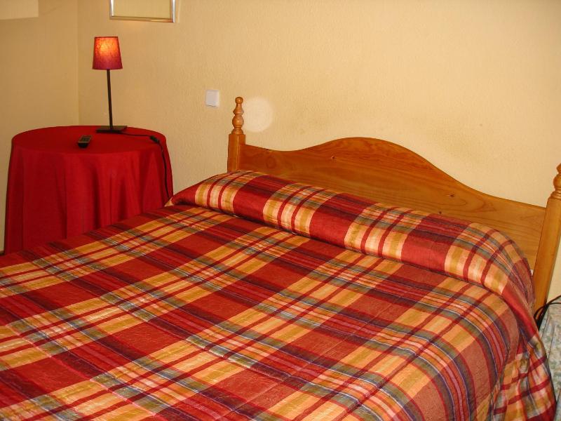 Double or Twin Room image 4