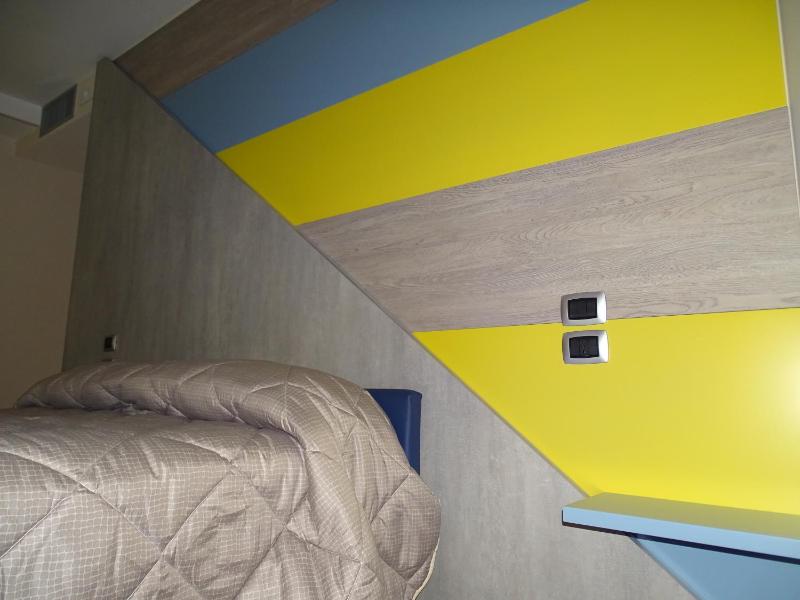 Large Double Room image 4