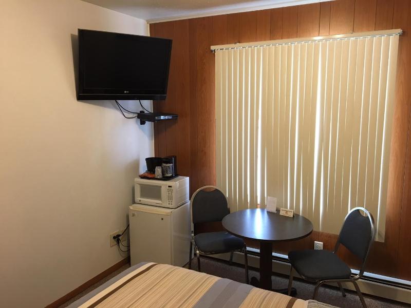 Queen Room image 3