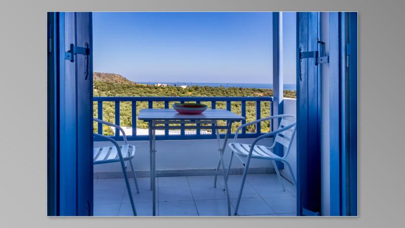 Apartment with Sea View image 1
