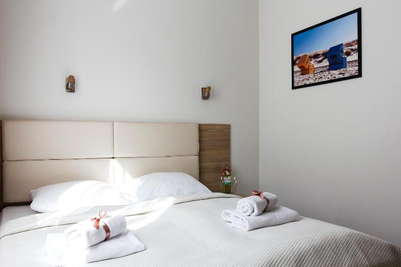 One-Bedroom Apartment with Forest View image 2