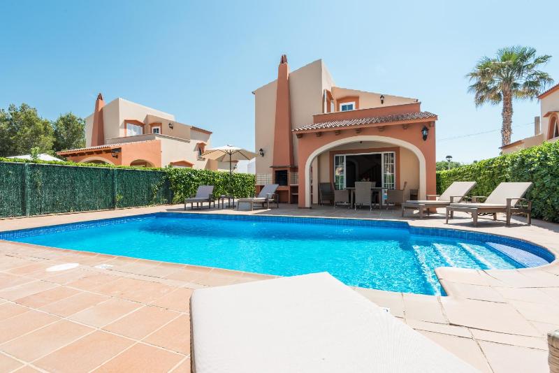 Three-Bedroom Villa (6 Adults) image 1