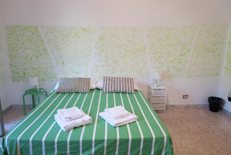 Double Room with Shared Bathroom image 4