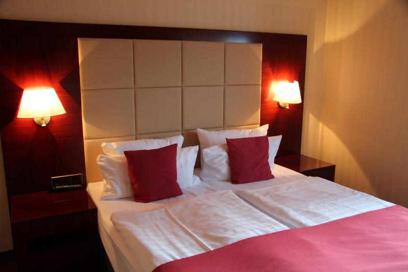 Superior Double Room image 2