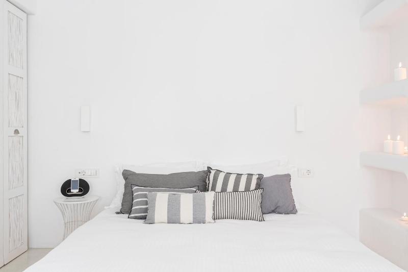 Classic Room (Mykonian) image 2