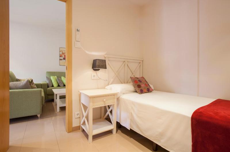 Rosselló Apartment - image 9