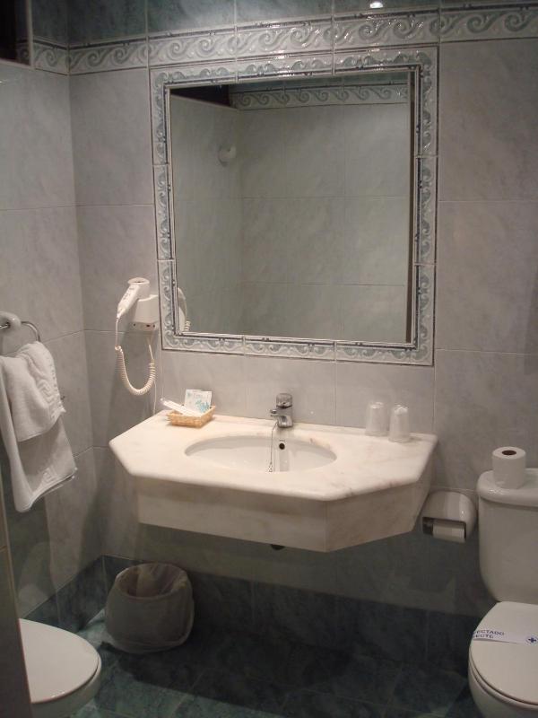 Triple Room image 4