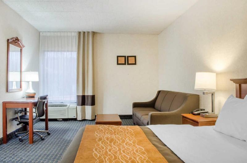 Queen Room - Disability Access/Non-Smoking image 3