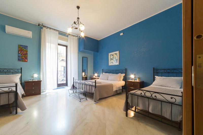 Quadruple Room with Balcony image 2