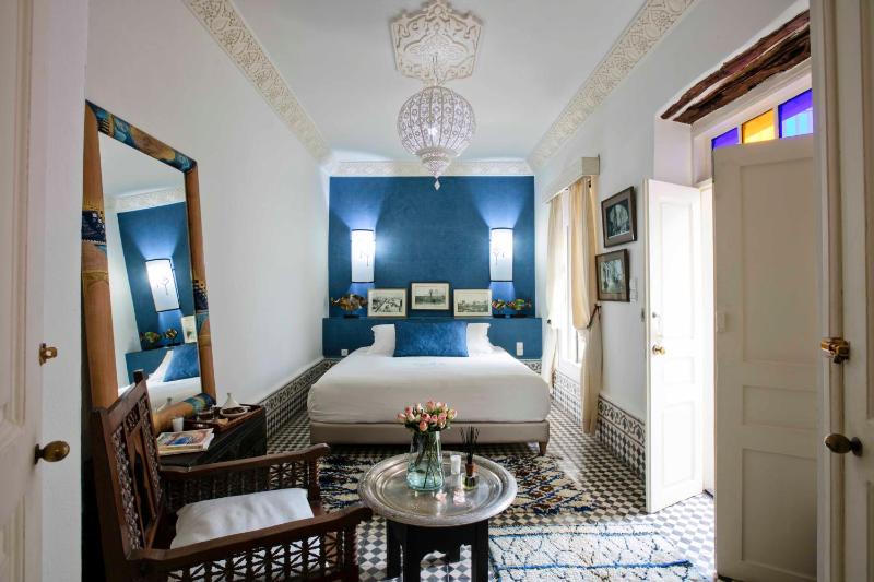 Riad Emotion - image 20