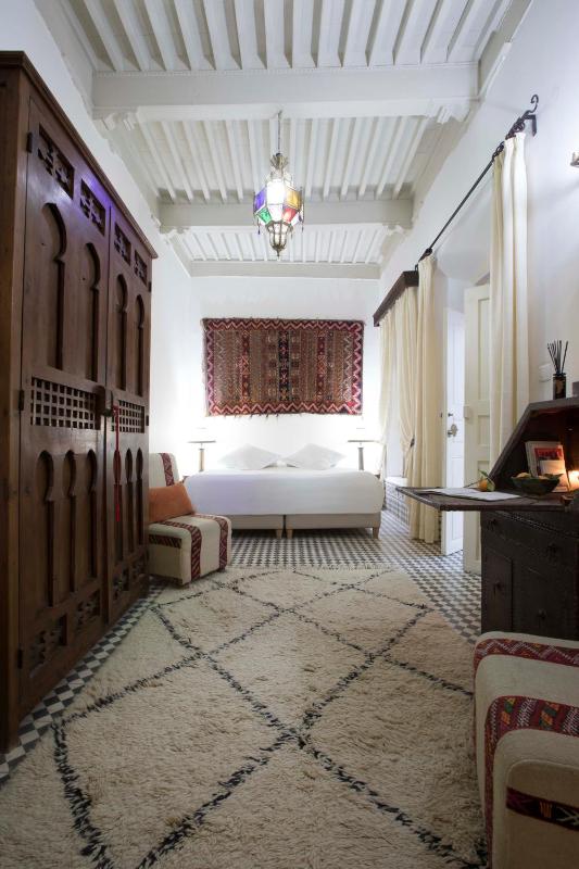 Riad Emotion - image 9