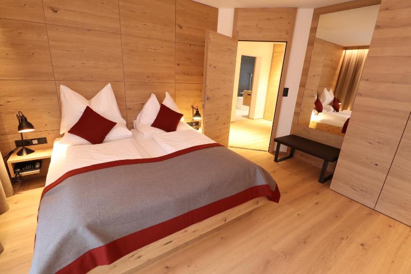 Chalet image 1