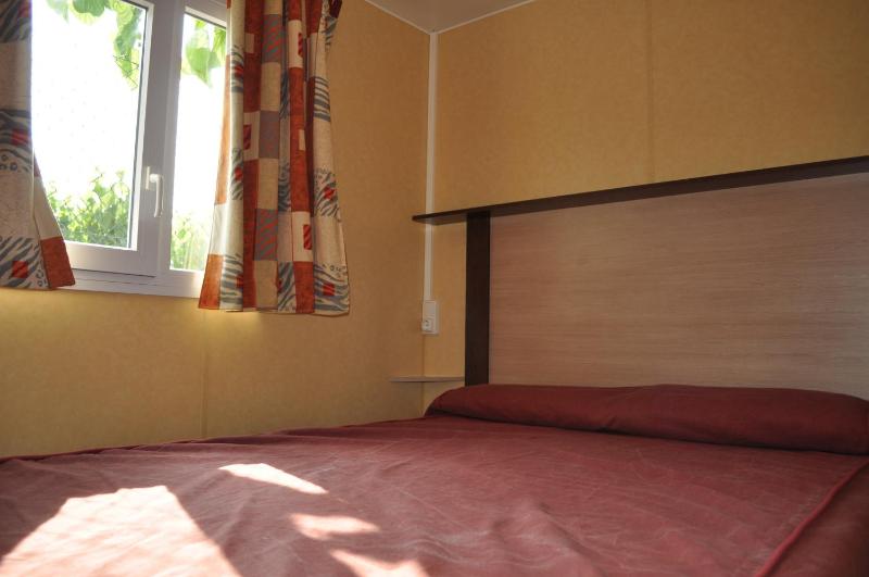 Mobile Home (4 Adults) image 2