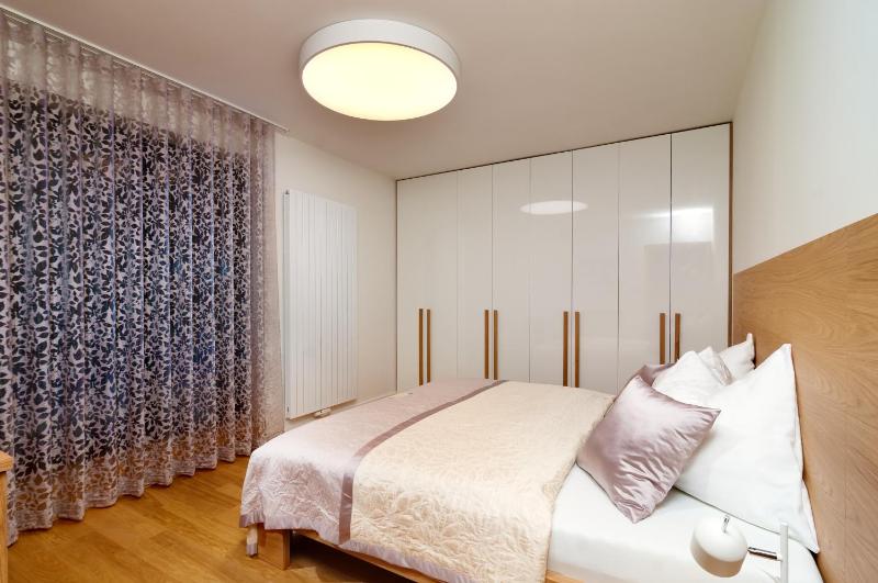 Deluxe Apartment image 2