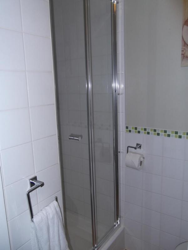 Double Room image 3