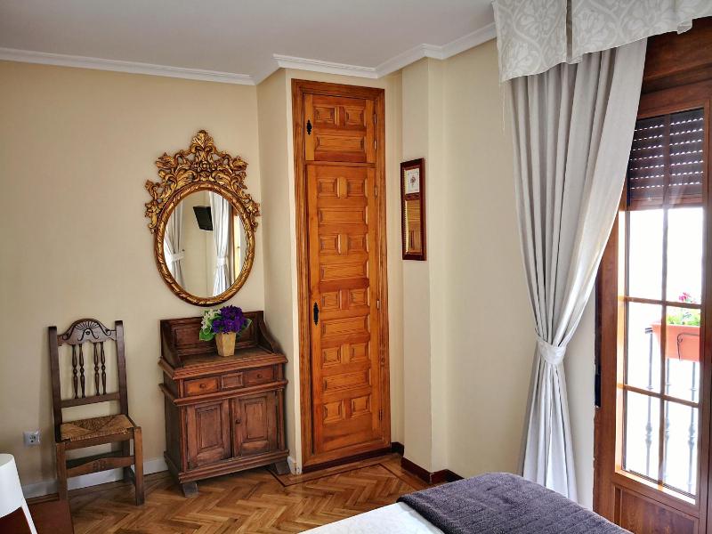 Double or Twin Room image 2