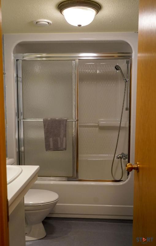 Double or Twin Room with Shared Bathroom image 3