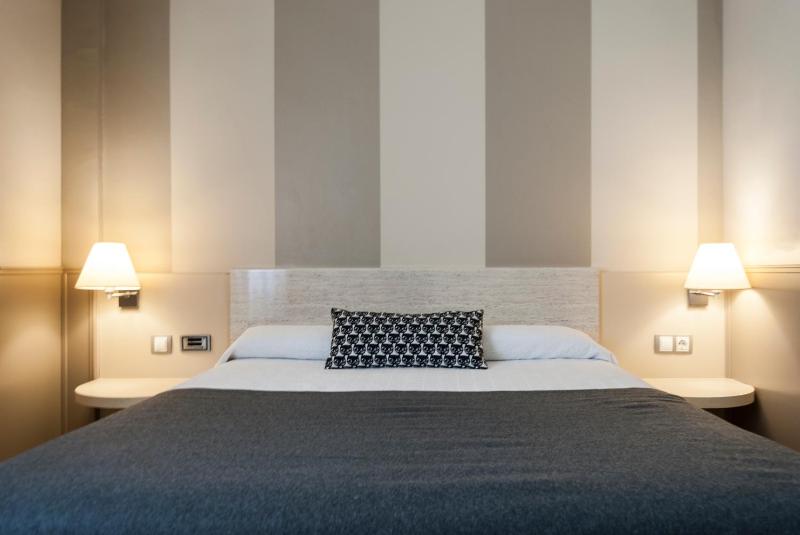 Double or Twin Room with Parking image 2