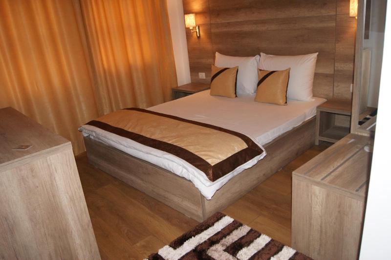 Double Room image 4