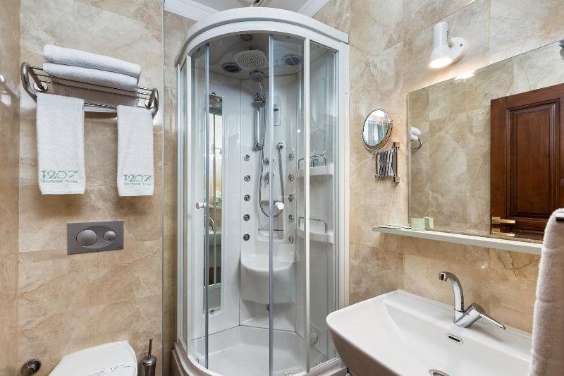 Junior Suite image 2
