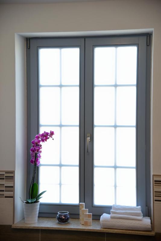 Single Room with Private Bathroom image 3