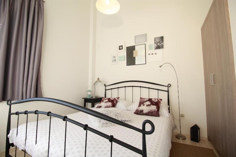 One-Bedroom Apartment with Sea View image 3