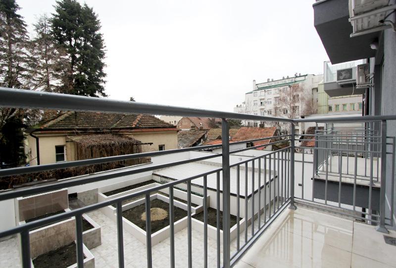 Apartment Iris - image 10