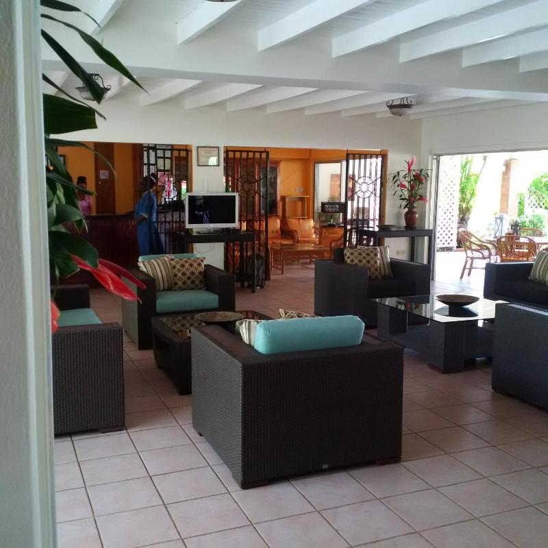 Sunset Shores Beach Hotel - image 9