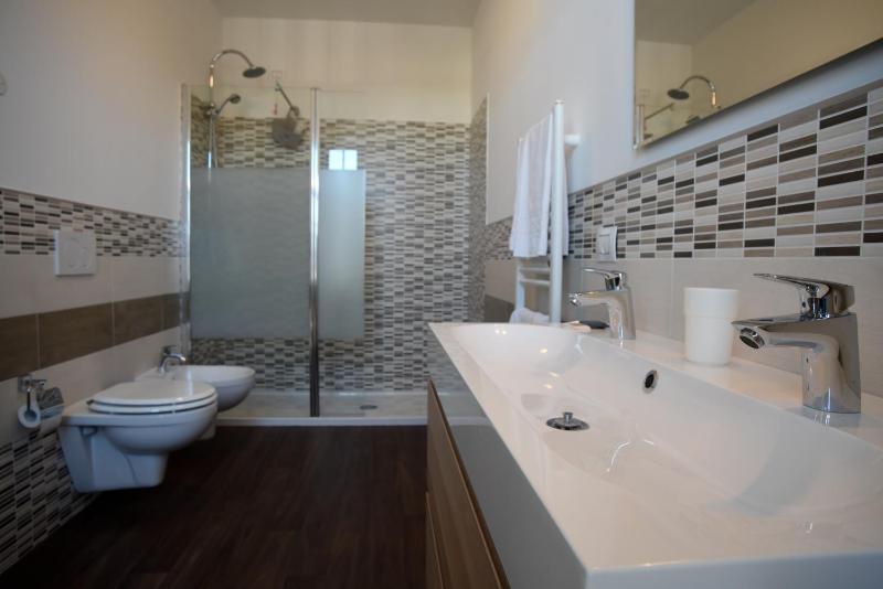 Superior Triple Room image 3