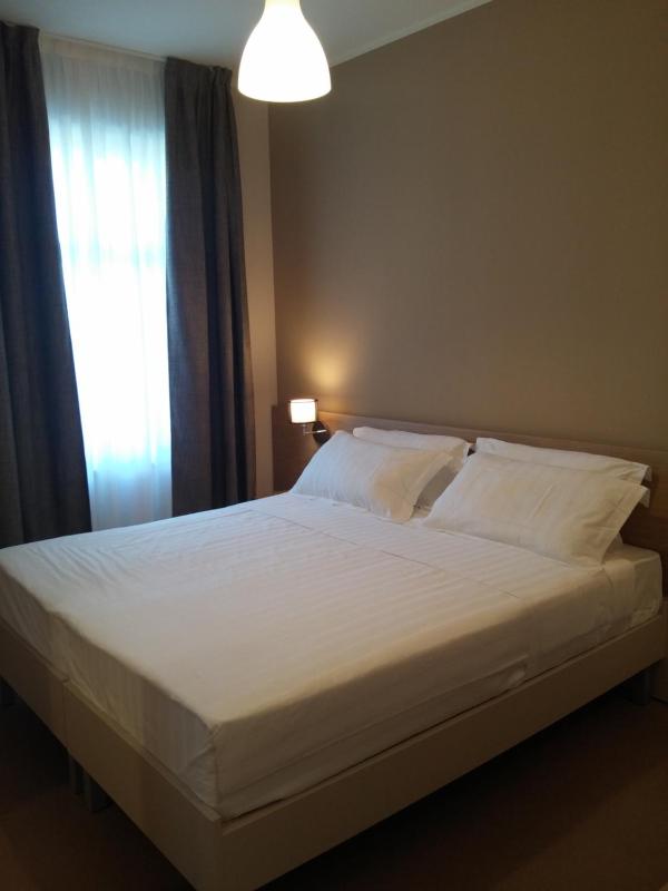 Double or Twin Room with Bathroom image 1