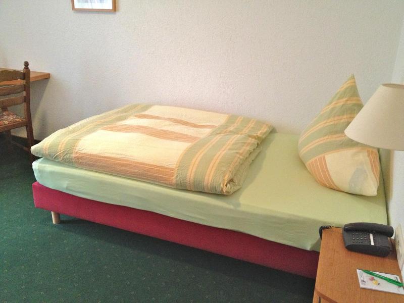 Single Room image 4