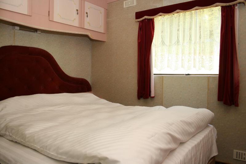 Bungalow (6 Adults) image 4