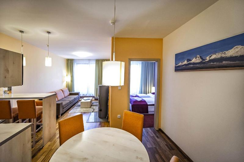 Comfort Apartment with Balcony image 4