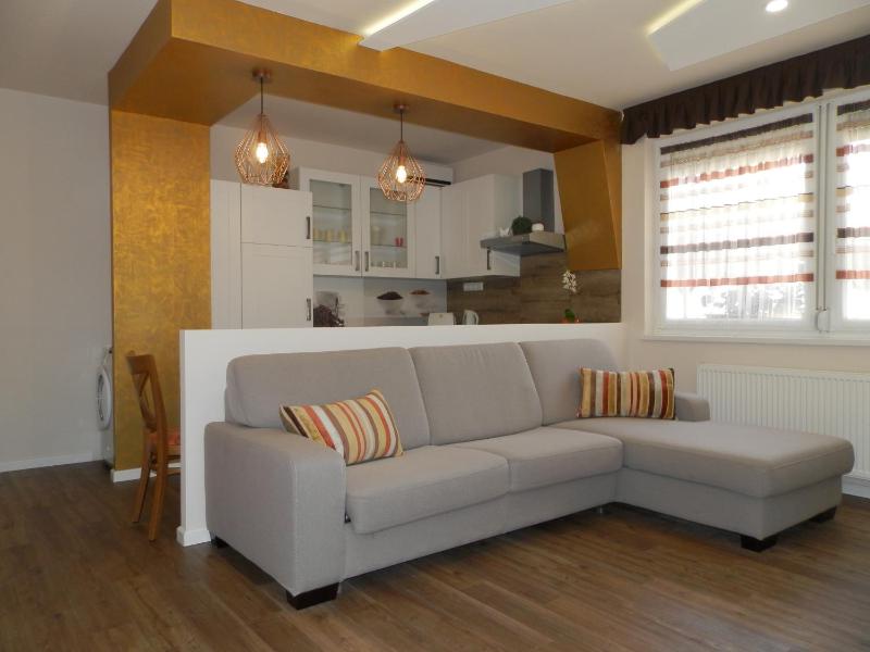 Katalin Boutique & Wellness Apartmanok - image 39
