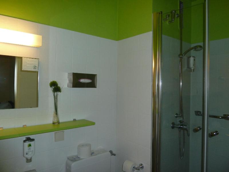 Double Room with Balcony image 2