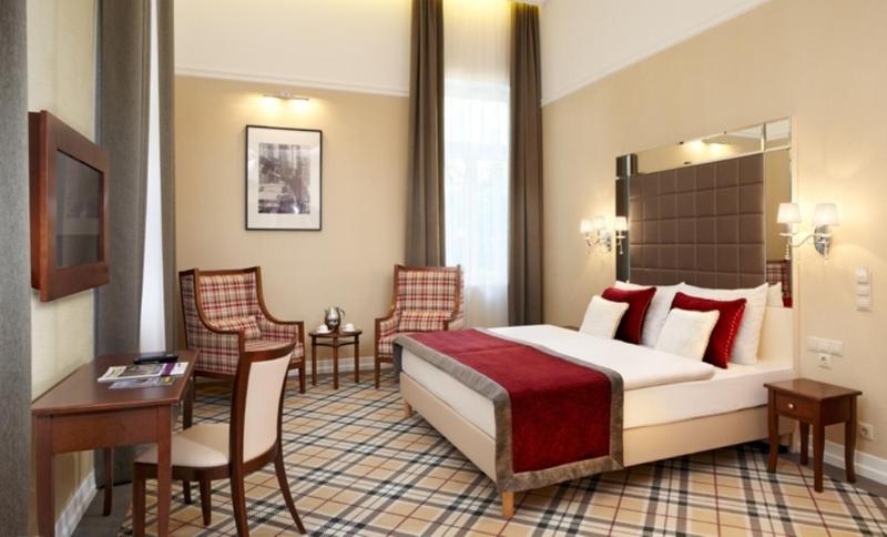 Superior Double Room with City View image 1