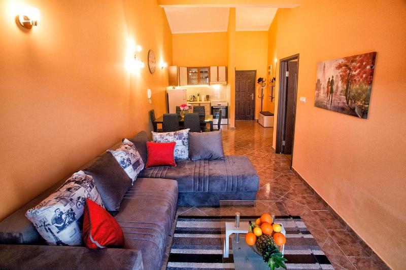 Apartment with Garden View image 4