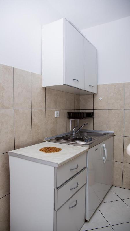 Studio Apartment image 2