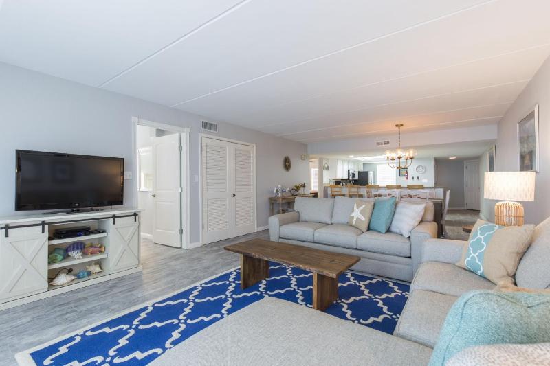 Apartment with Sea View image 2