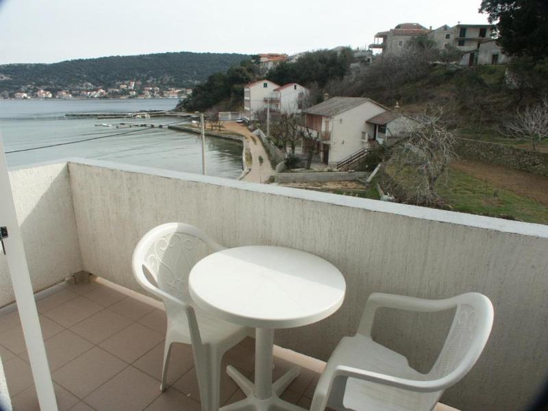 Double Room with Balcony and Sea View image 2