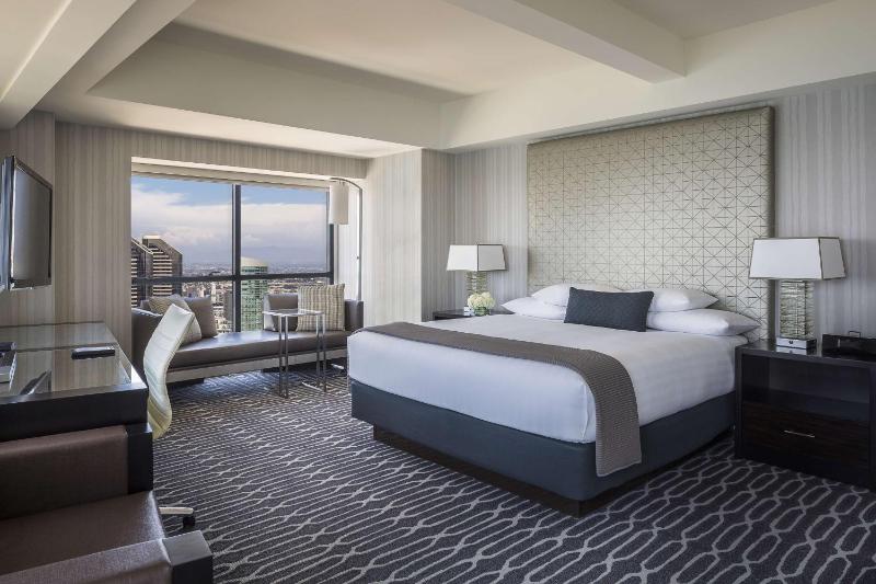 King Room - Club Access image 4