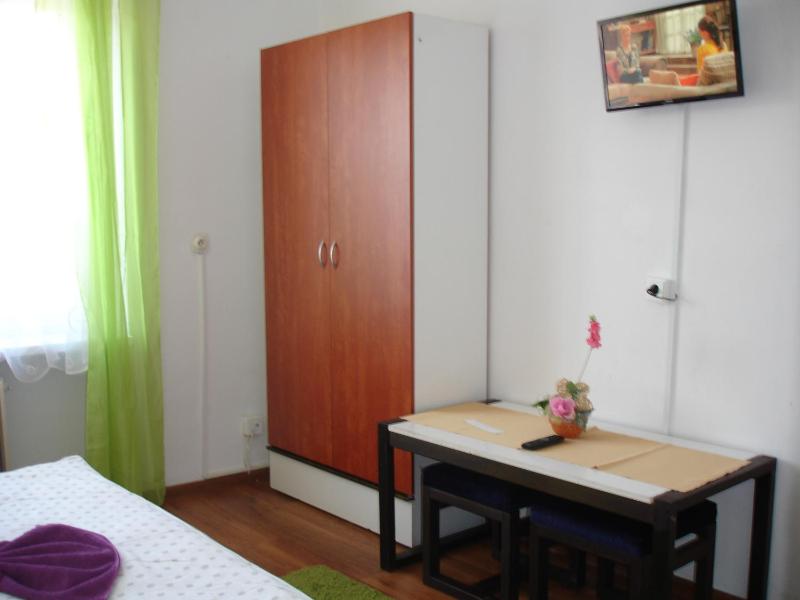 Double Room with Private Bathroom image 3