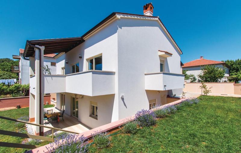 Apartman Snježana - image 1