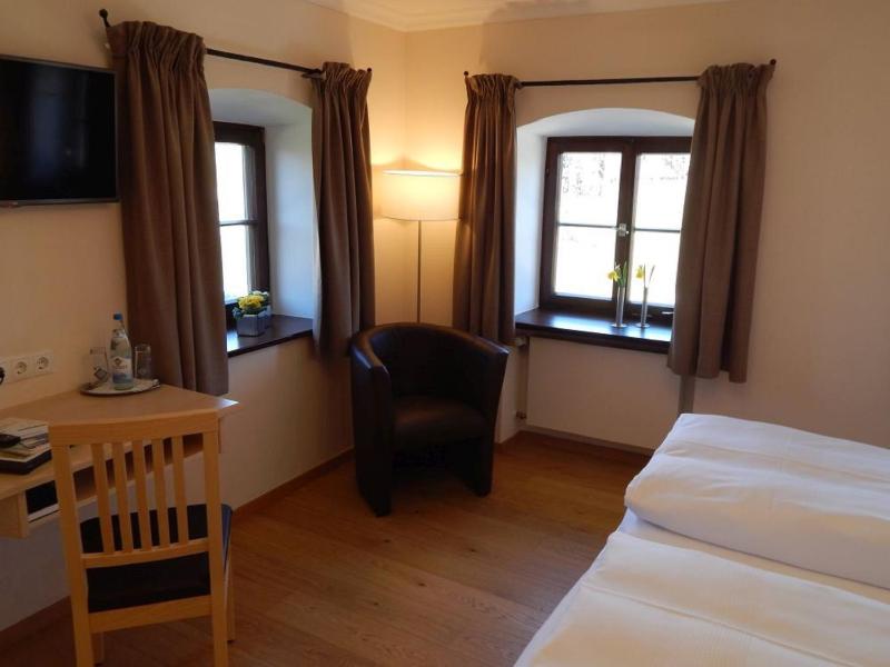 Double Room image 1