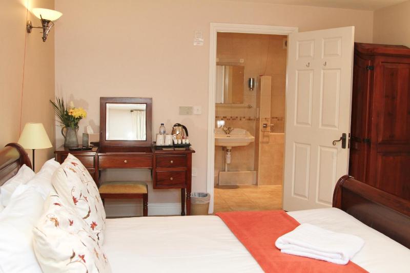 Superior Double Room image 2