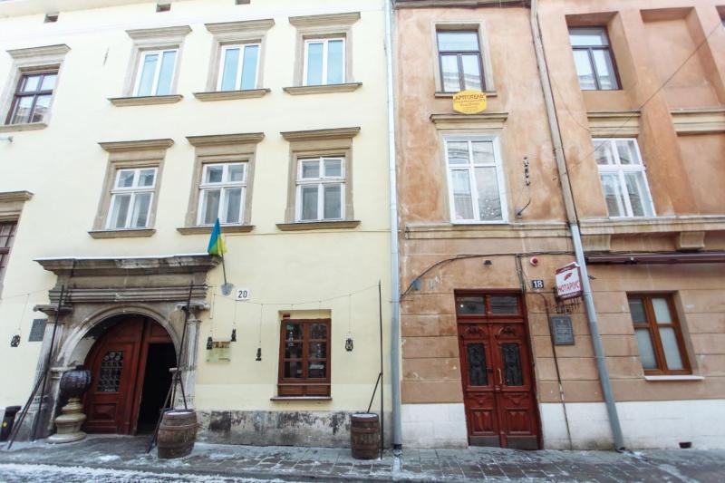 Apartment near Armenian Cathedral - image 10